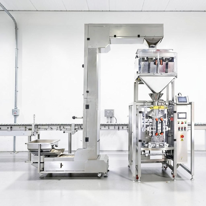 Industrial vertical form fill seal machine with four head weigher and vacuum sealing